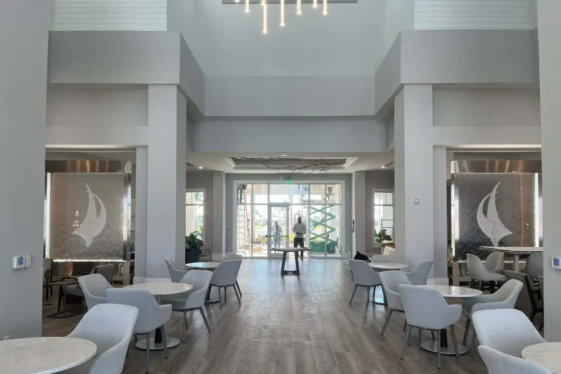 Enclosed-Water-Wall-at-Bayview-Club-House-in-Florida