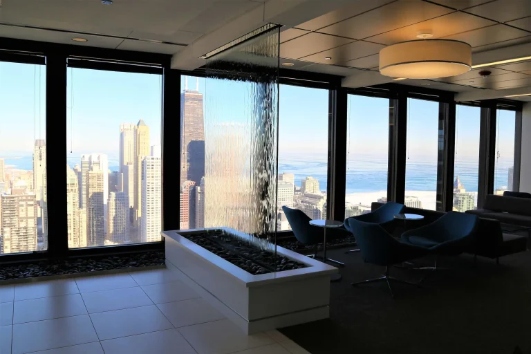 AMA-glass-water-feature_american-medical-association-lobby-water-feature_frameless-glass-water-wall-1